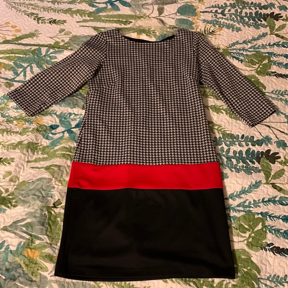 Ronni Nicole 3/4 sleeve patterned dress